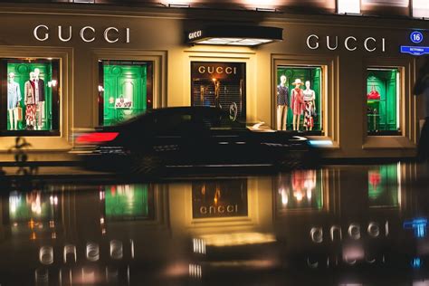 pestle analysis of gucci.